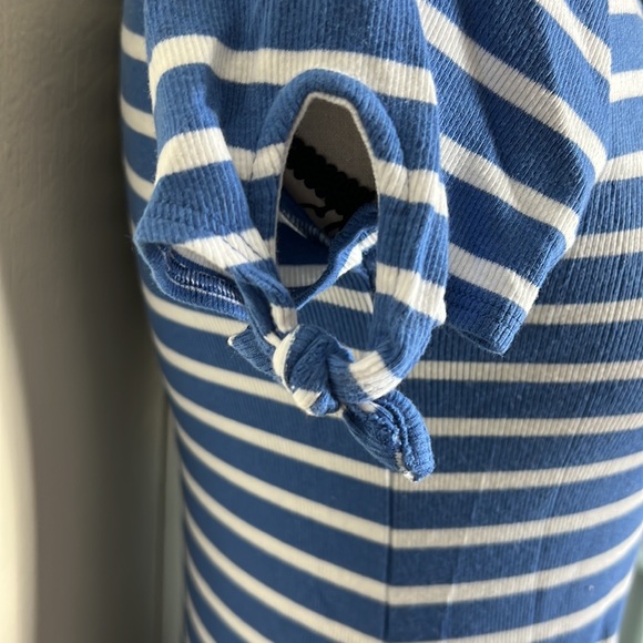Old Navy Striped Tie-Sleeve Tee - Picture 2 of 6